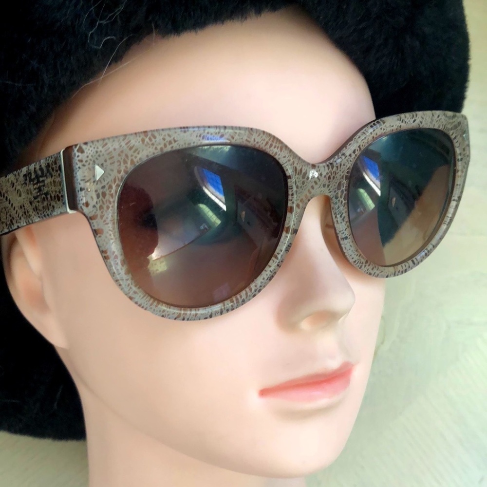 Prada Authentic Brown Framed Ladies Sunglasses In… - image 6